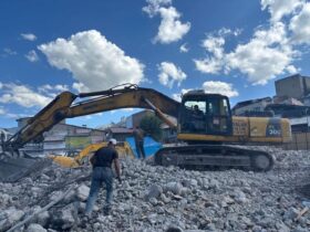2011 Model KOMATSU PC 300 İş Makinası