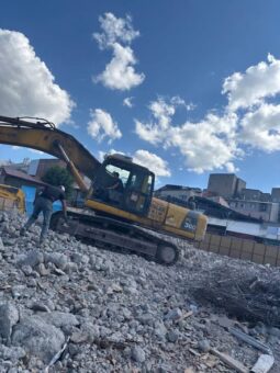 
										2011 Model KOMATSU PC 300 İş Makinası full									