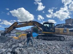 
										2011 Model KOMATSU PC 300 İş Makinası full									